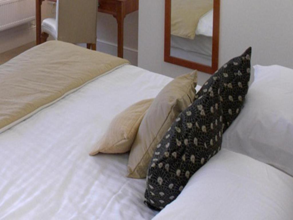 The Barns Hotel Cannock Oda fotoğraf
