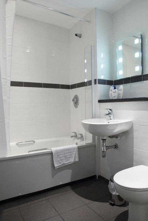 The Barns Hotel Cannock Oda fotoğraf